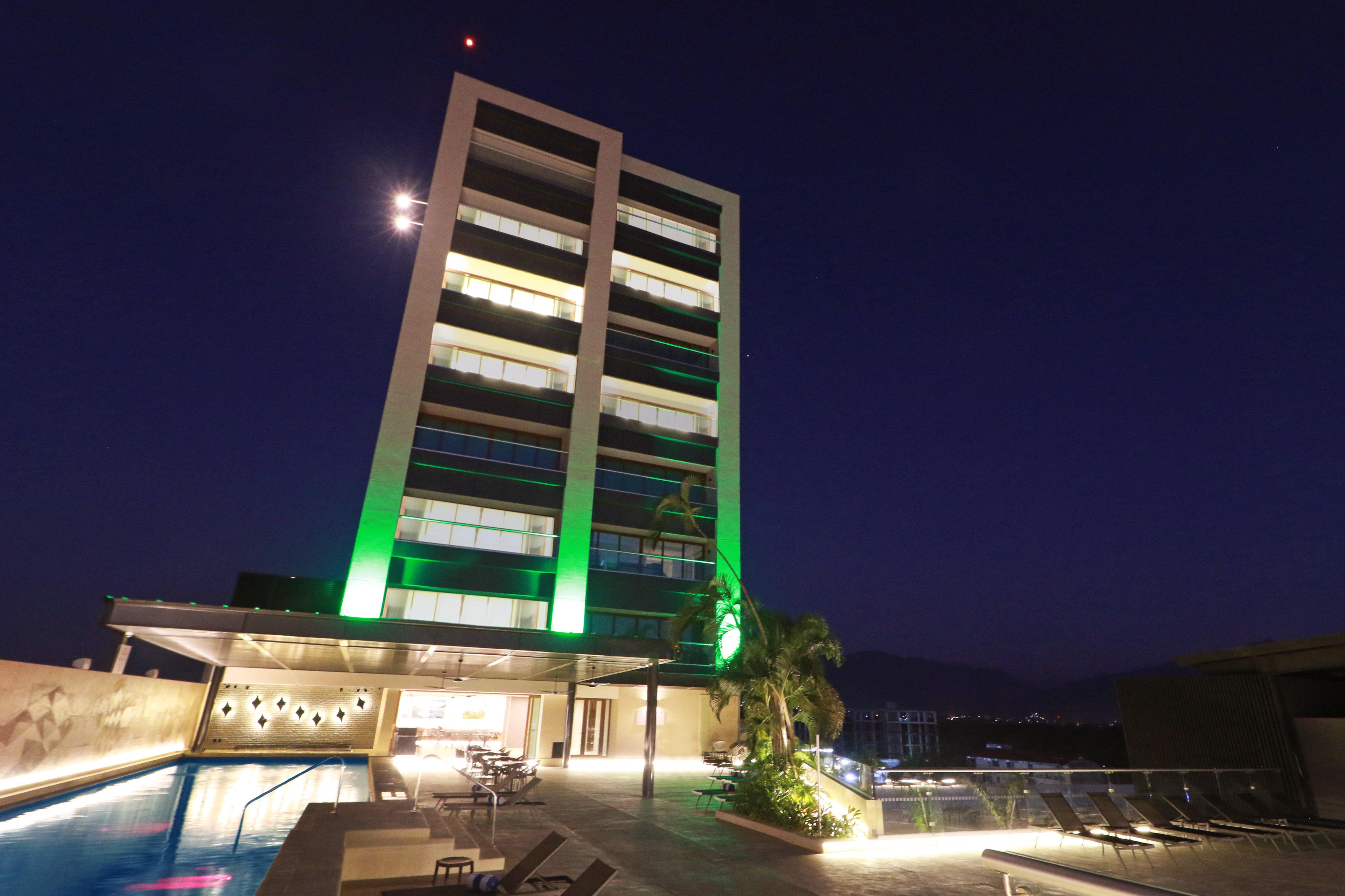 Holiday Inn & Suites - Puerto Vallarta Marina & Golf By Ihg Kültér fotó